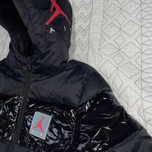 Jordan Bold Stripe Puffer Jacket